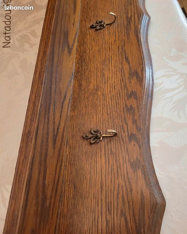Étagère ancienne en chêne pour casseroles (image 3)