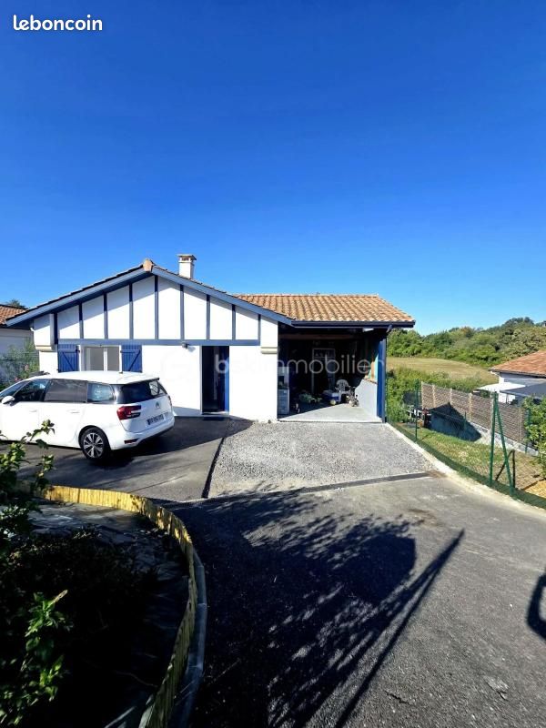 Maison 4 pièces 105 m² · à Urcuit · 105 m² · 440 000 €