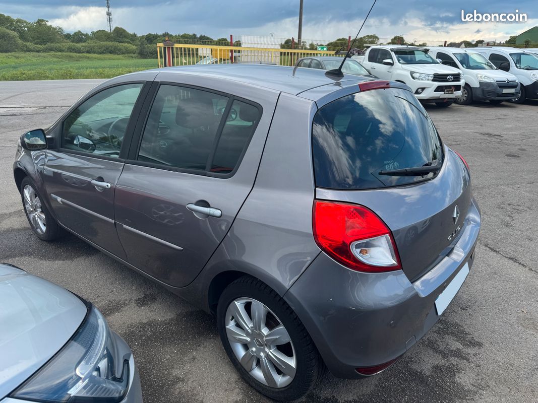 Renault clio iii ph2 1.5 dci 85 exception tomtom gris (image 2)