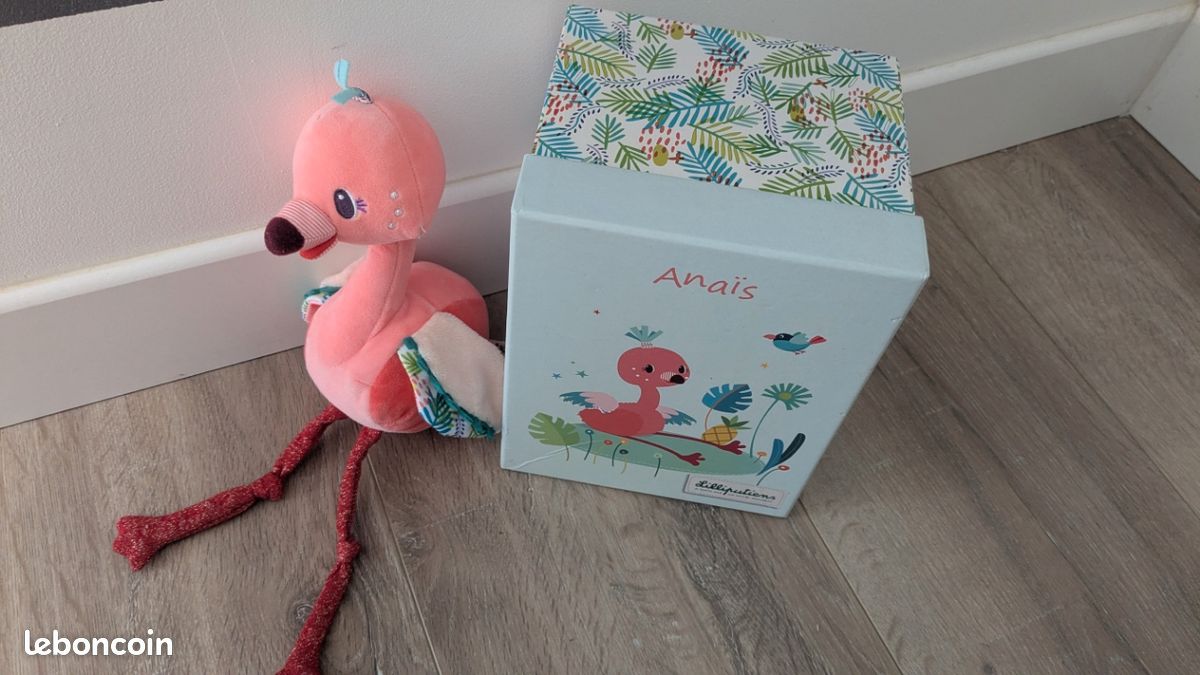 Doudou Tout Doux Anaïs Avec Marionnette à Doigt Et Attache Tétine - Lilliputiens