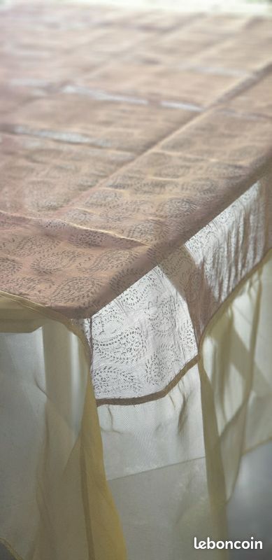 Nappe festive 160x160 or et rose - Fibre métallique - Excellent état (image 11)