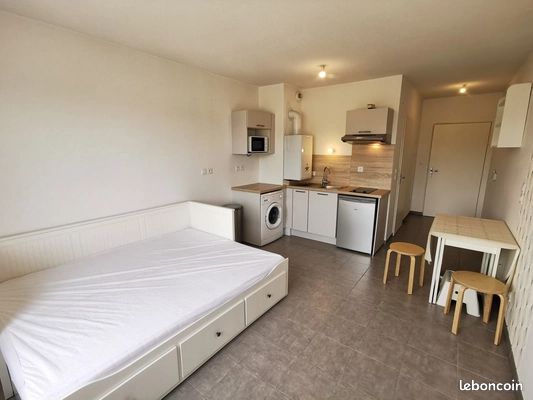 Appartement 1 pièce 19 m² · à Écully · 19 m² · 590 €