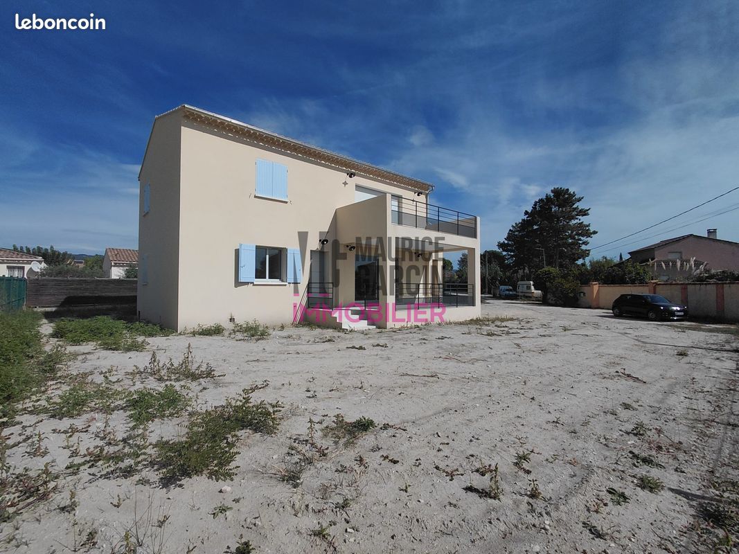 Appartement 3 pièces 82 m² · à Caromb · 82 m² · 900 €/mois