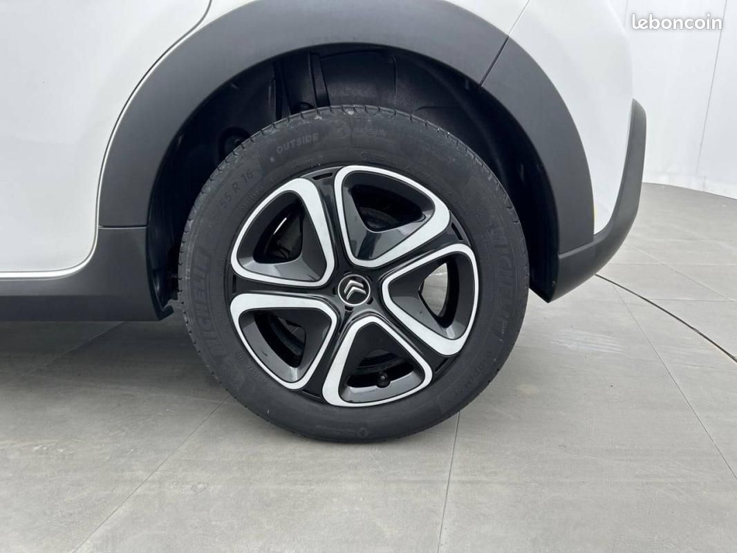 Citroën C3 PureTech 83 S&S BVM5 - Feel Pack (image 13)