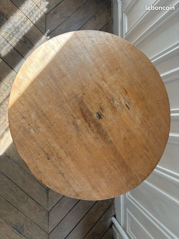 Guéridon / Table d’appoint en bois (image 2)