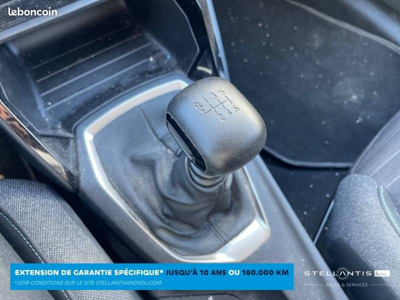 Peugeot 208 PureTech 100 S&S BVM6 Style (image 20)
