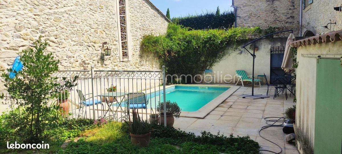 Maison 10 pièces 288 m² · à Langlade · 288 m² · 445 000 €