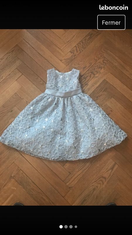 Robe Rare édition - taille 5 ans - TBE (image 1)