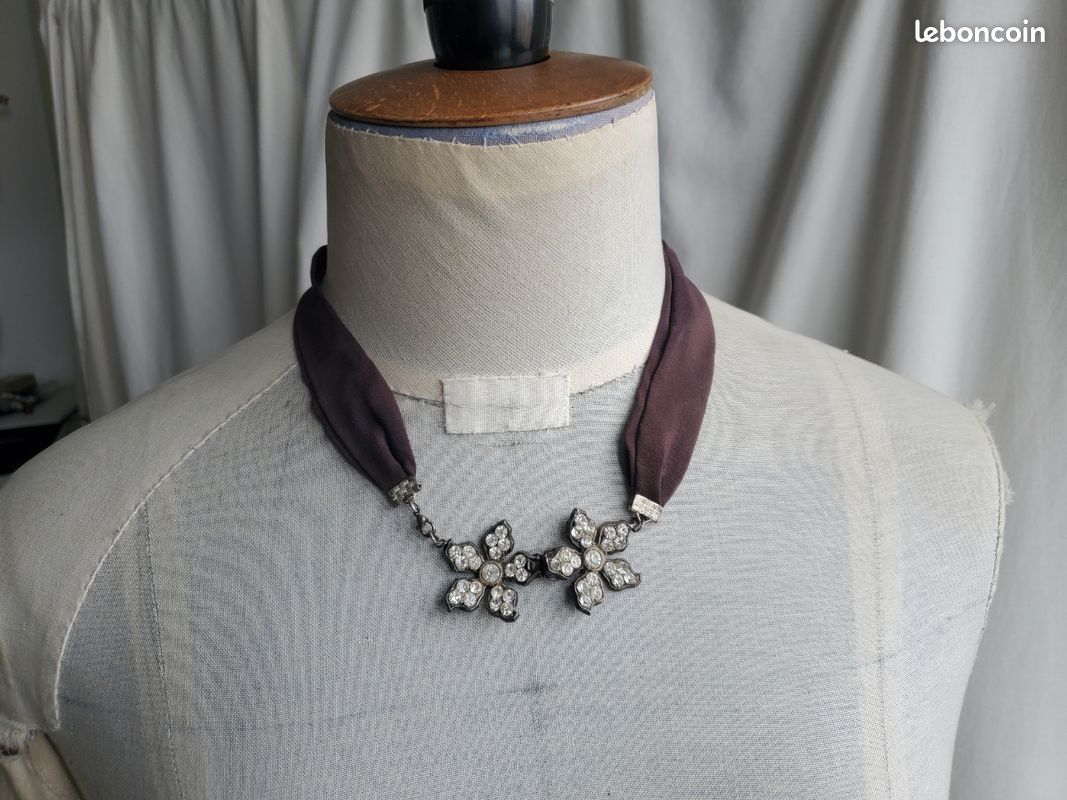 Collier années 2000 (image 1)