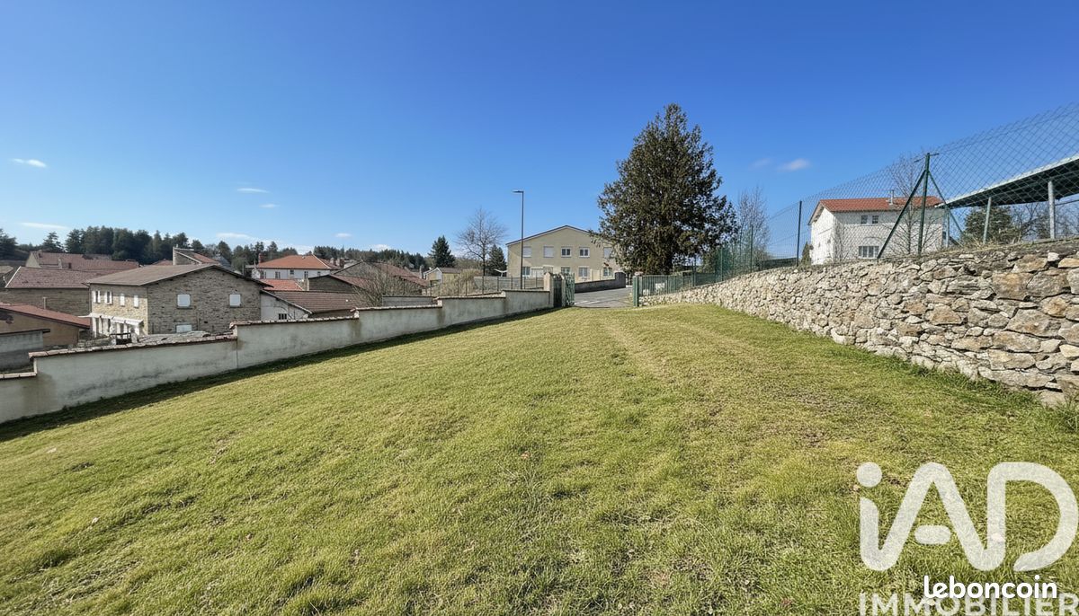 Maison 6 pièces 150 m² · à Craponne-sur-Arzon · 150 m² · 114 000 €
