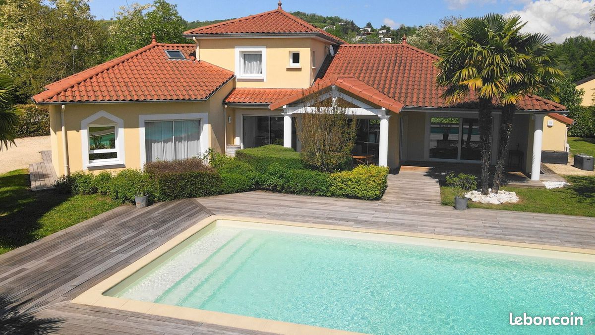 Maison 7 pièces 210 m² · à Vichy · 210 m² · 649 980 €