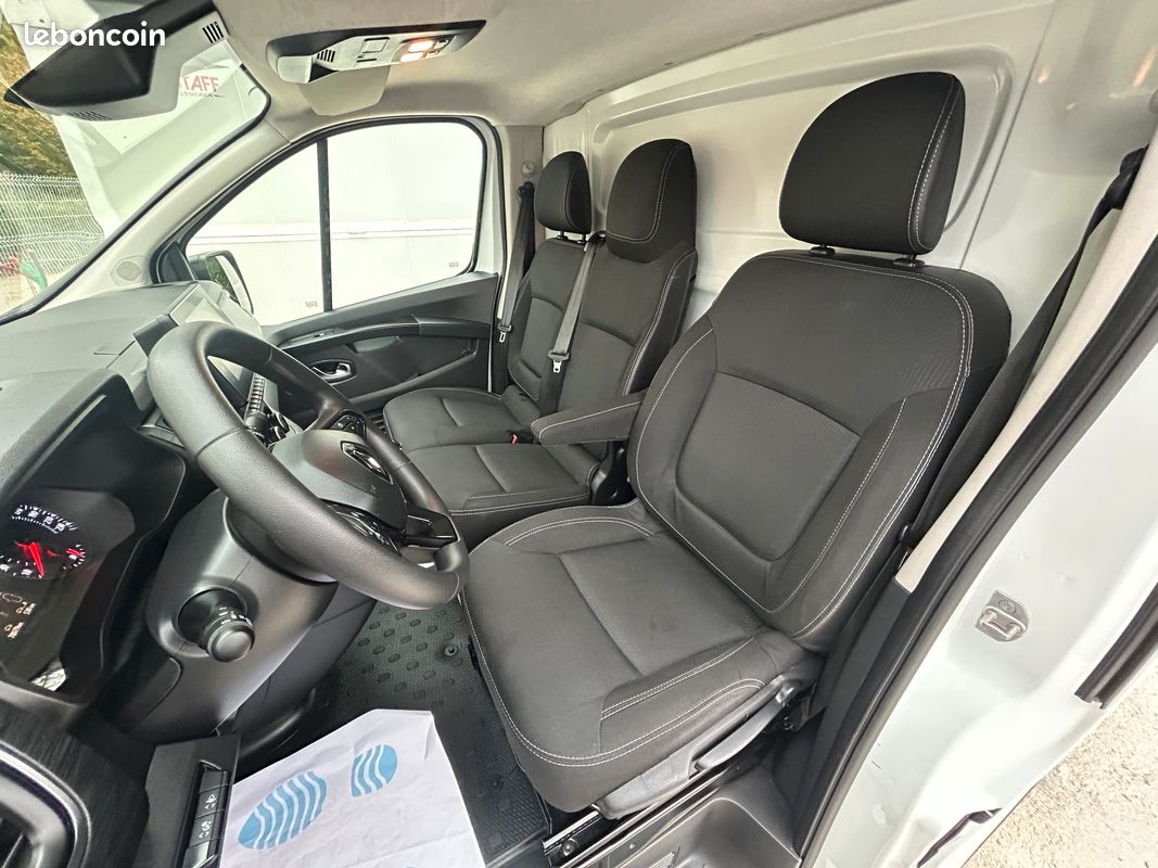 16 650 HT – Renault TRAFIC L1H1 2.0 BlueDCi 130 GRAND CONFORT (image 11)