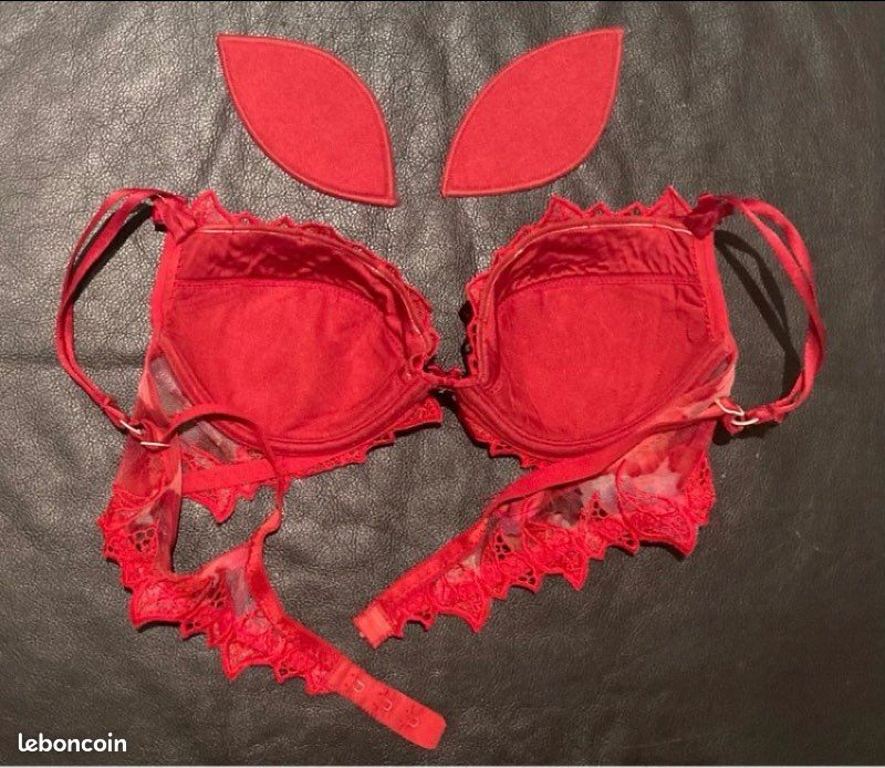 Ensemble Lingerie Noir String Balconnet Lovely - 85C/38 - Neuf Avec étiquettes