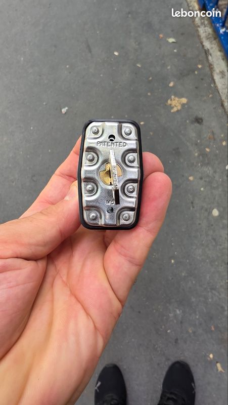Cadenas Acier haute sécurité 45mm MasterLock
Voir les détails du produit (image 4)
