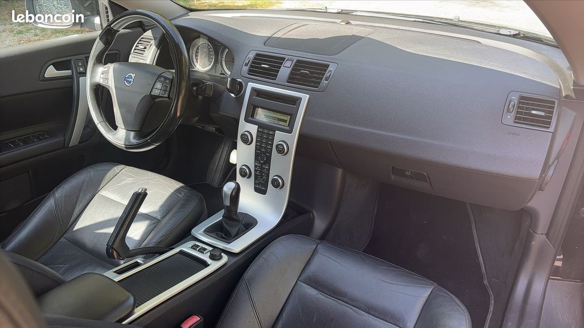Volvo C70 Cabriolet 2.0 D3 150 Cote Ouest (image 10)