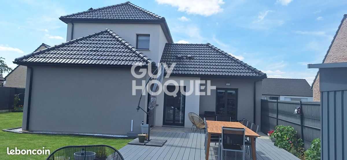 Maison 9 pièces 93 m² · à Brebières · 93 m² · 240 000 €