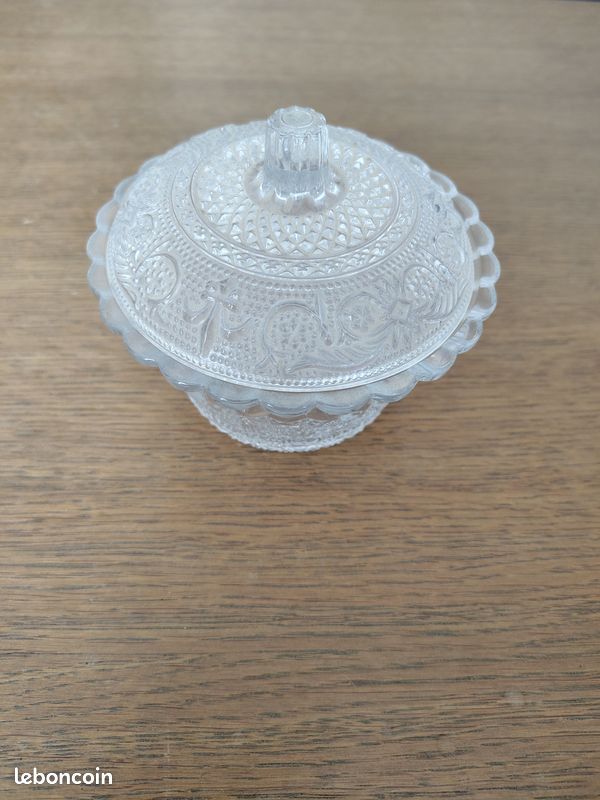 Sucrier en verre transparent hauteur 9 cm diametre 12 cm ou boite à bonbons (image 1)