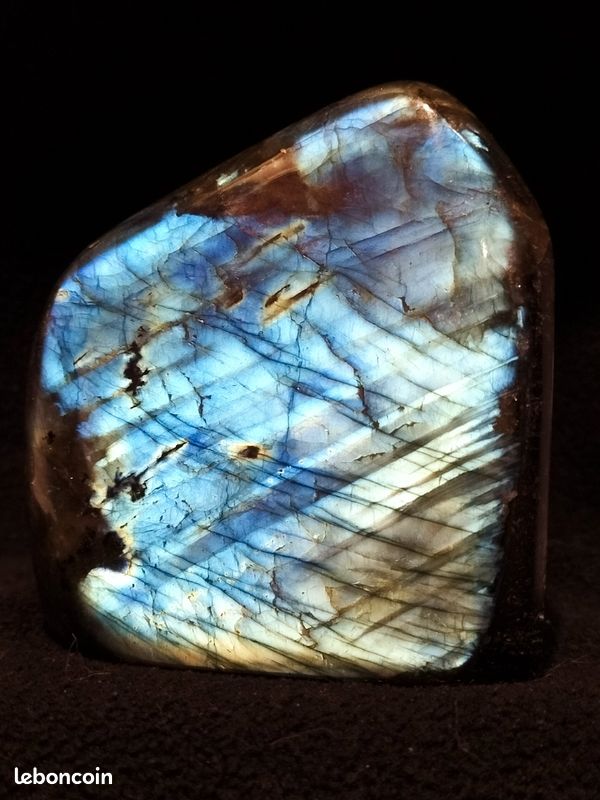 Labradorite (image 1)