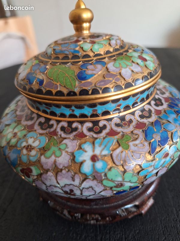 Boîte / Pot en émail cloisonné chinois avec socle (image 2)