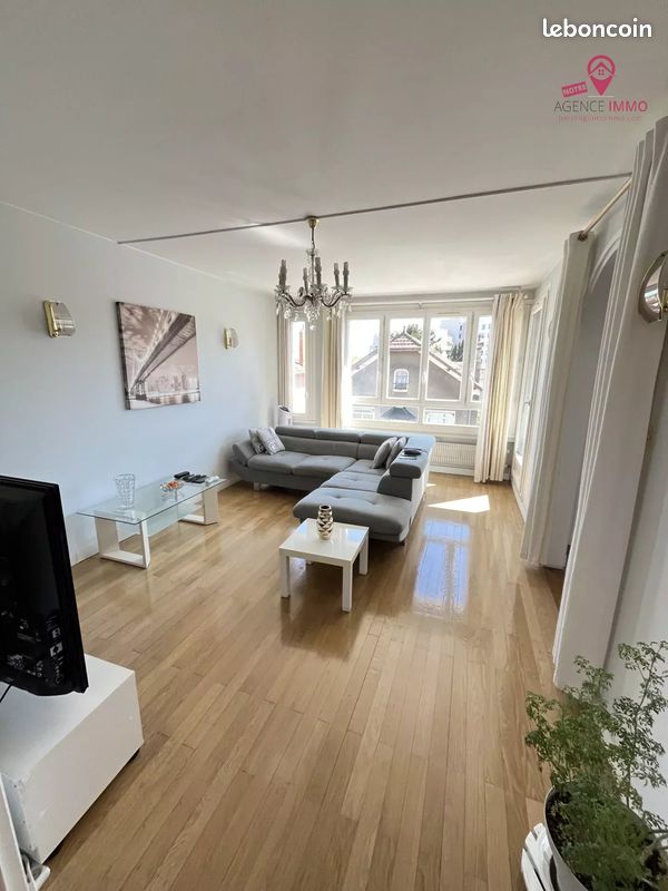 Appartement 3 pièces 68 m² · à Vénissieux · 68 m² · 1 090 €/mois