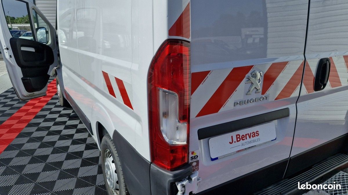Peugeot Boxer L2H2 BLUEHDI 120 PREMIUM (image 21)