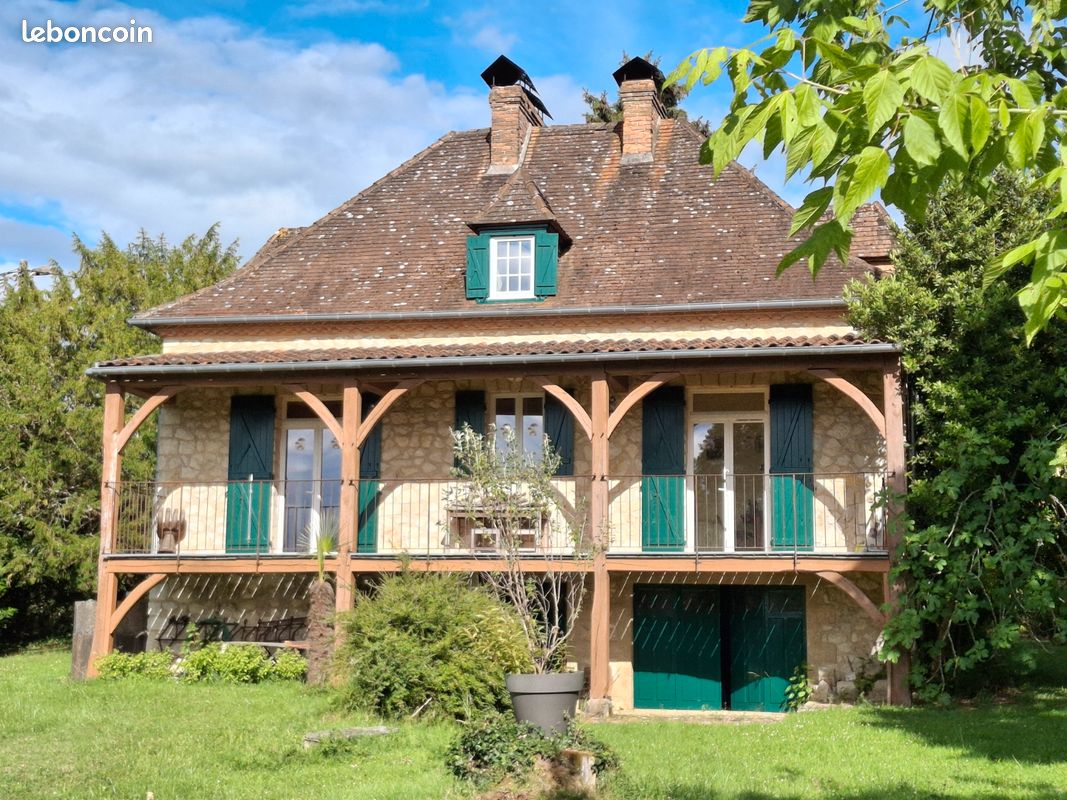 Maison 5 pièces 150 m² · à Rouffignac-Saint-Cernin-de-Reilhac · 150 m² · 220 000 €