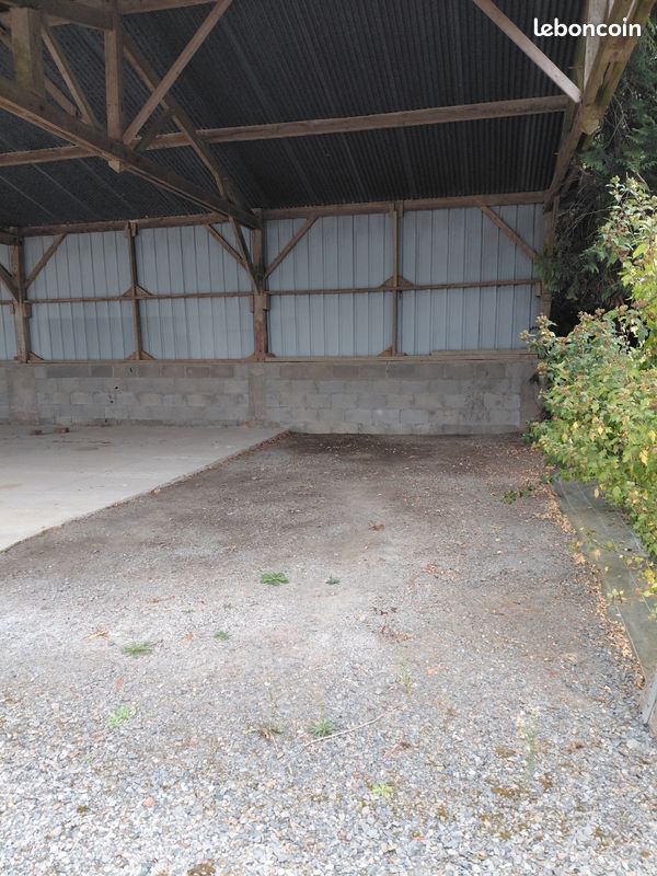 Emplacement hivernage camping-car · à Beaulieu-sur-Oudon · 230 €/mois