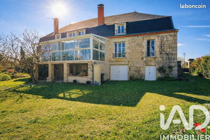 Propriété 8 pièces 241 m²