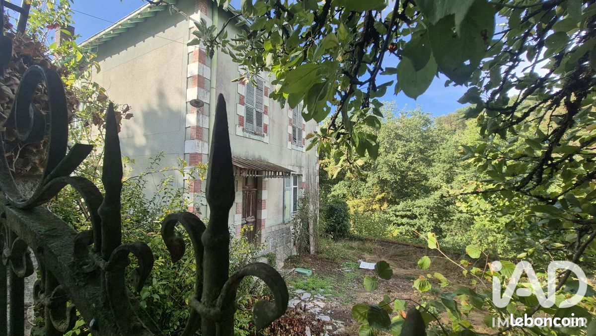 Maison 9 pièces 170 m² · à Saint-Léonard-de-Noblat · 170 m² · 64 500 €