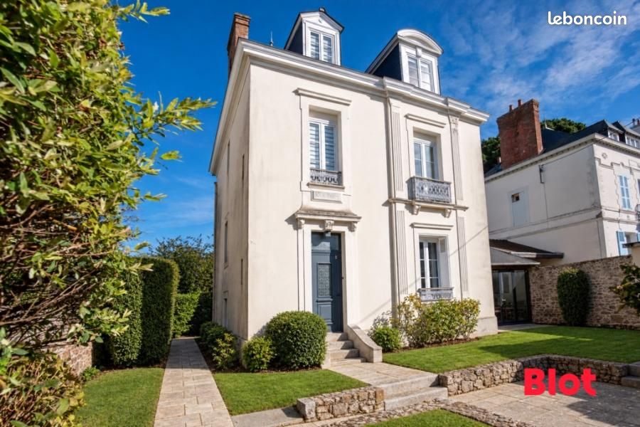 Maison 9 pièces 202 m² · à Saint-Malo · 202 m² · 1 260 000 €
