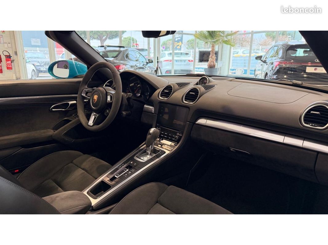 PORSCHE BOXSTER 2.5i - 365 CH - BV PDK 718 GTS (image 9)