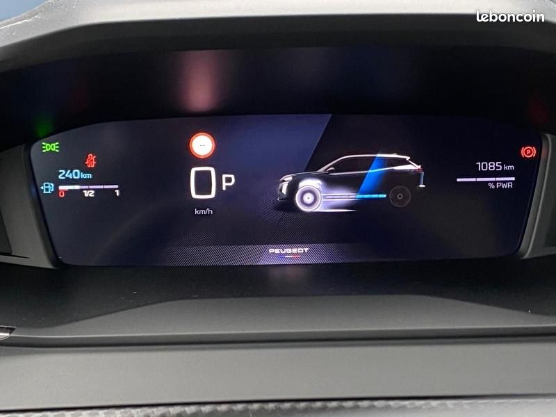 Peugeot 2008 1.2 Hybrid 145ch Allure e-DCS6 (image 14)