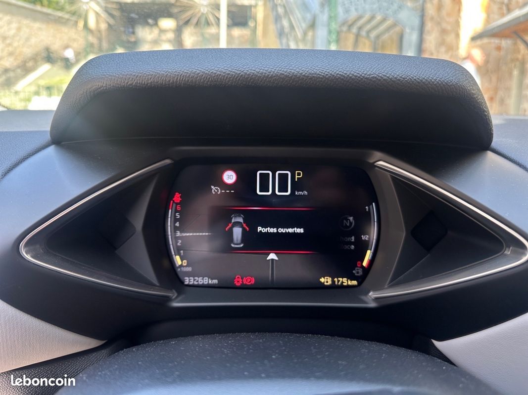 DS Ds3 Crossback 1.2 THP Puretech 12V EAT8 Rivoli (image 14)
