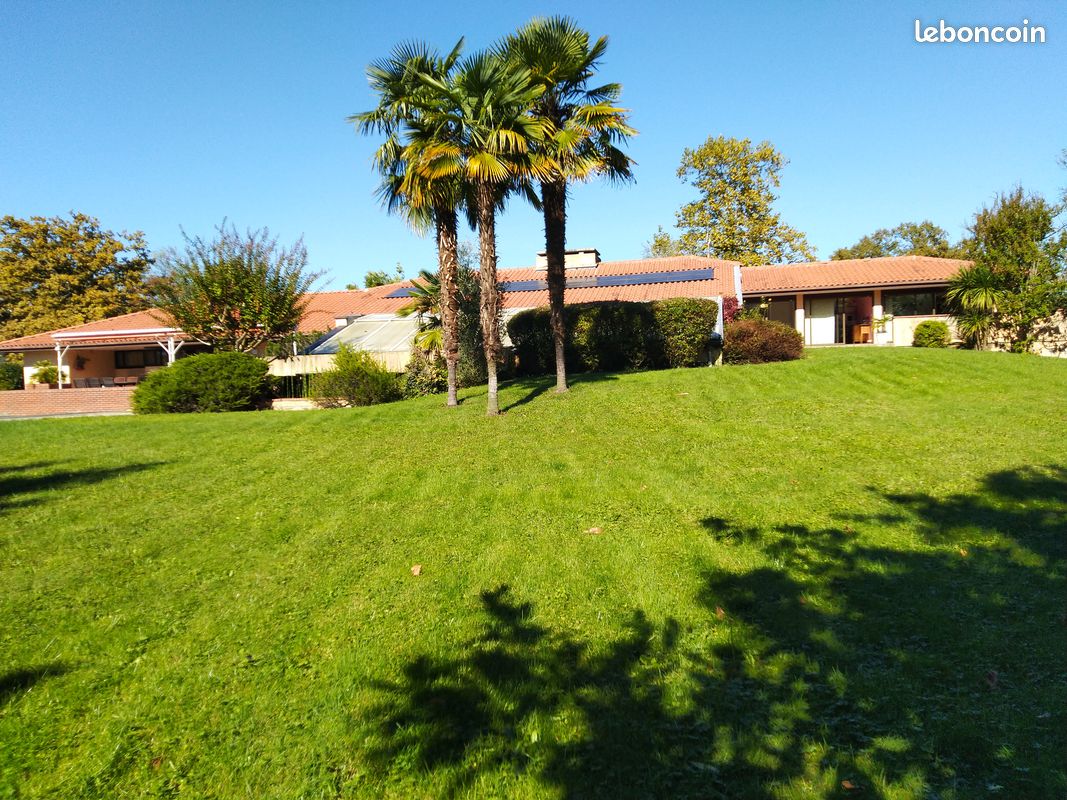 Maison 7 pièces 230 m² · à Aureilhan · 230 m² · 410 000 €