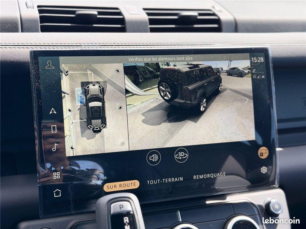 Land Rover Defender PHEV 110 X-Dynamic SE (image 18)