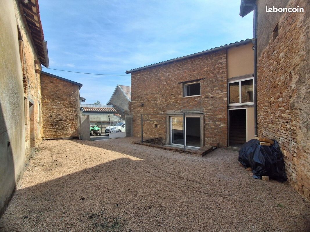 Maison 94 m² · à Laizé · 94 m² · 830 €