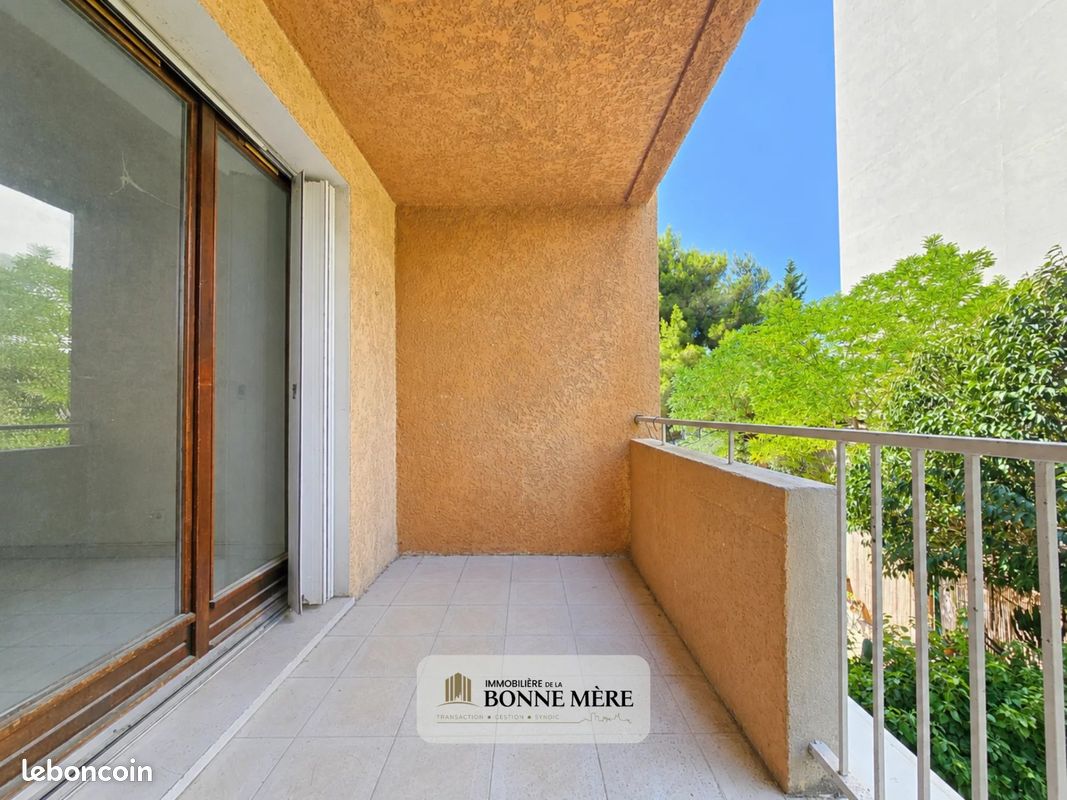 Appartement 3 pièces 64 m² · à Marseille · 64 m² · 99 000 €