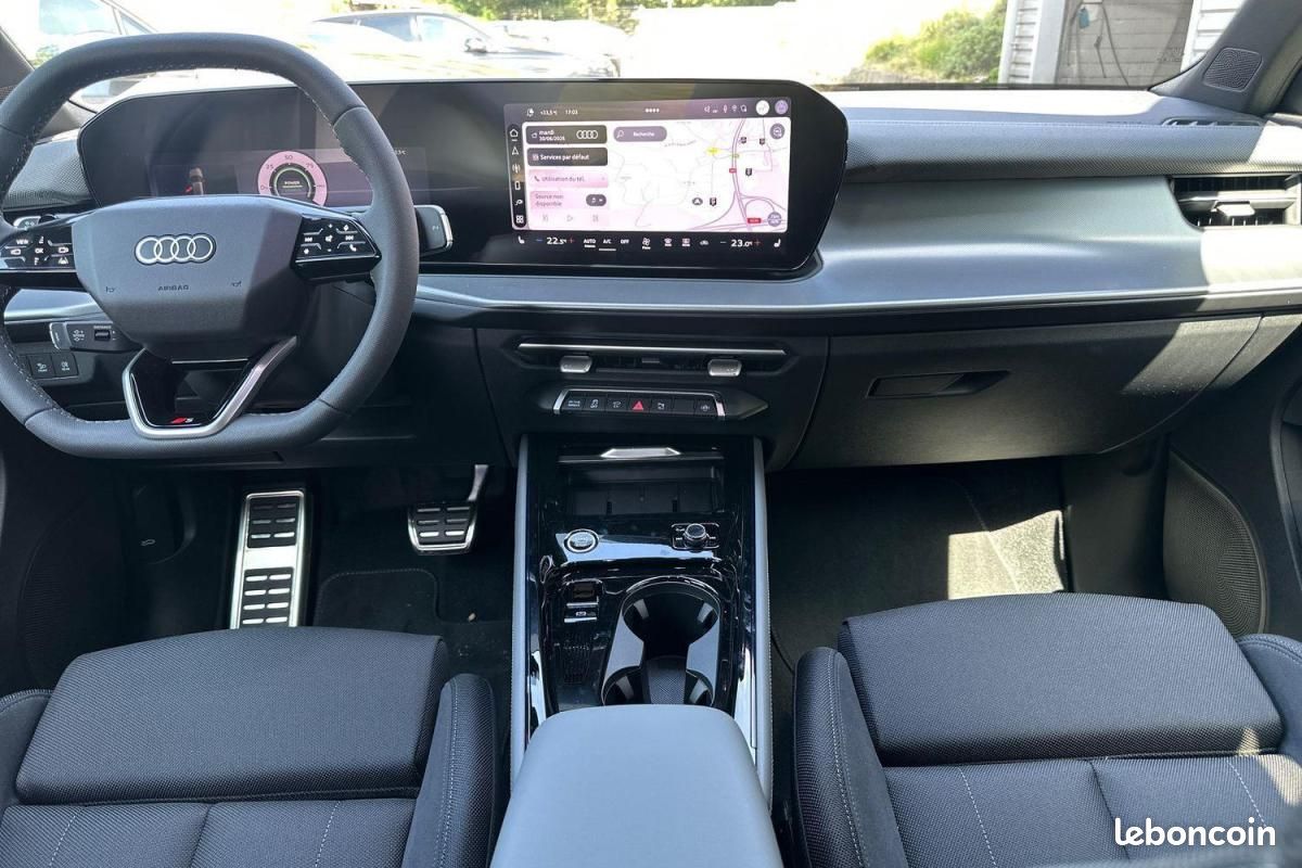 Audi Q3 E HYBRID 272 CH S tronic 6 (image 4)