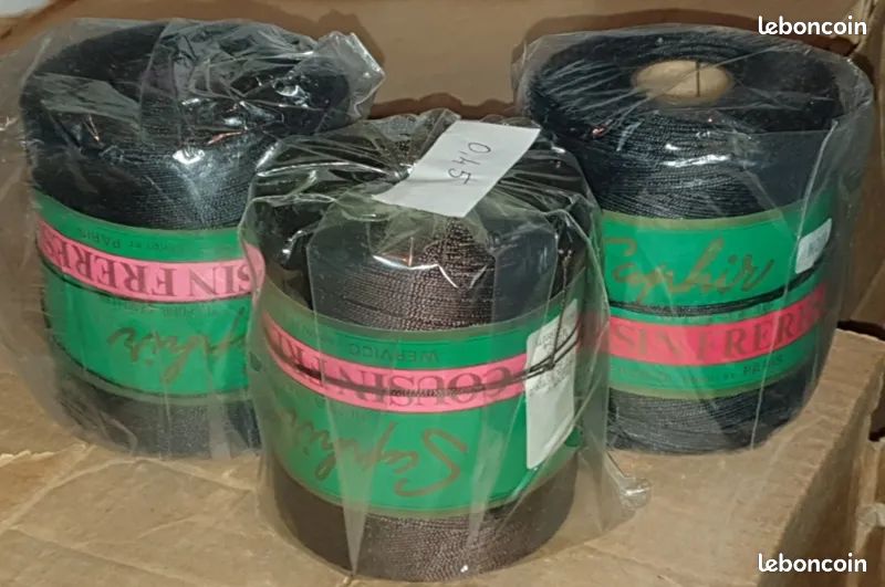 Fil polyester saphir cousin (image 1)