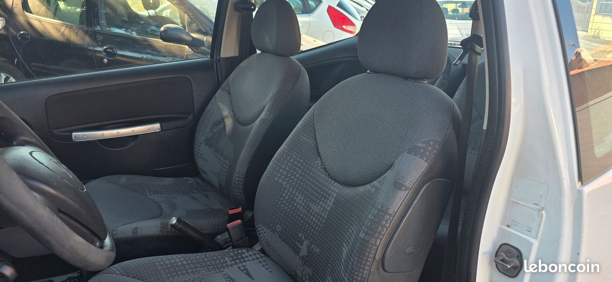 Citroen c2 1.4 hdi 70ch 2008 clim reg... (image 5)