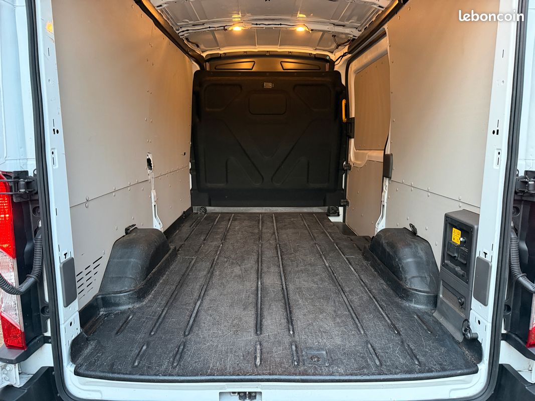 Ford E-Transit 100% électrique L2H2 BATTERIE 75/68 KWH TREND BUSINESS TVA (image 12)