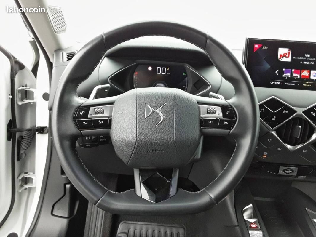 DS 3 Crossback DS3 PureTech 130 EAT8 - Connected Chic (image 9)
