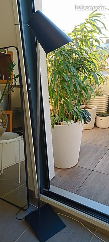 Lampe sur pied (image 2)