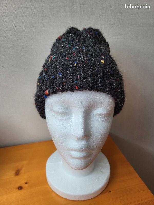 Bonnet fait main au crochet (image 3)
