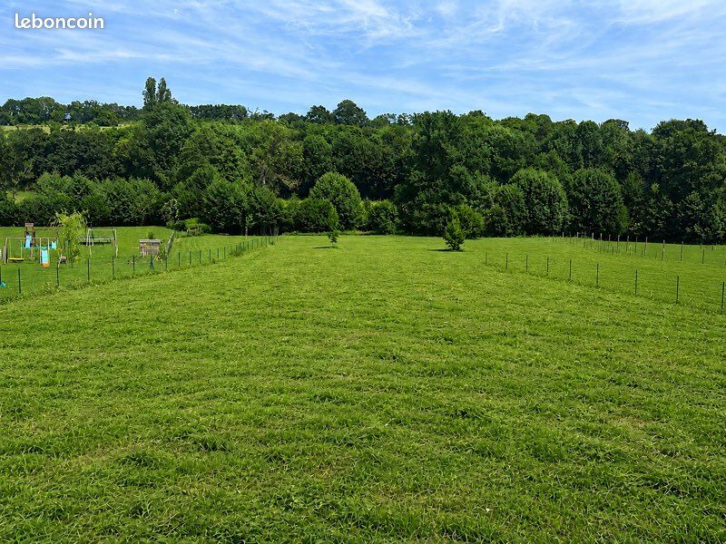 Terrain constructible de 3150m2 à Nogent-le-Rotrou · 50 000 €