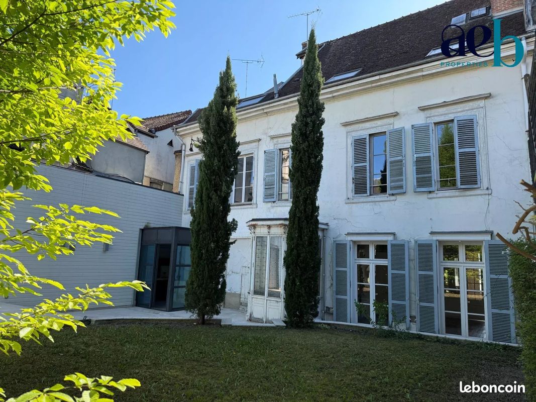Maison 16 pièces 355 m² · à Troyes · 355 m² · 500 000 €