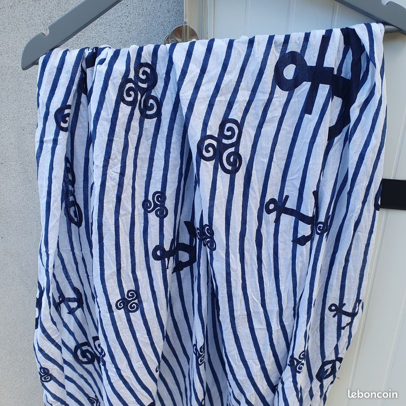 Étole marinière motifs triskell et ancre (image 2)