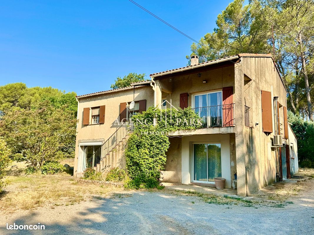 Maison 10 pièces 167 m² · à Trans-en-Provence · 167 m² · 405 000 €