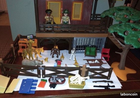 Playmobil Savane - centre de soins pour animaux (image 2)