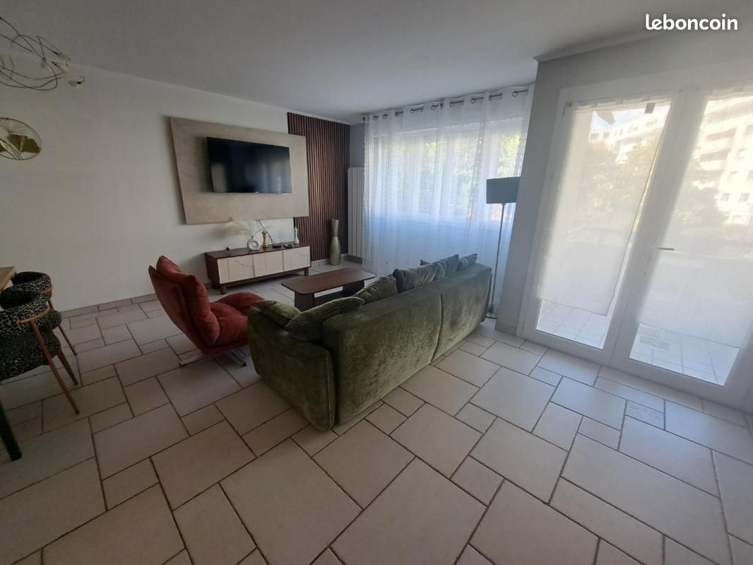 Appartement 3 pièces 67 m² · à Grenoble · 67 m² · 860 €/mois